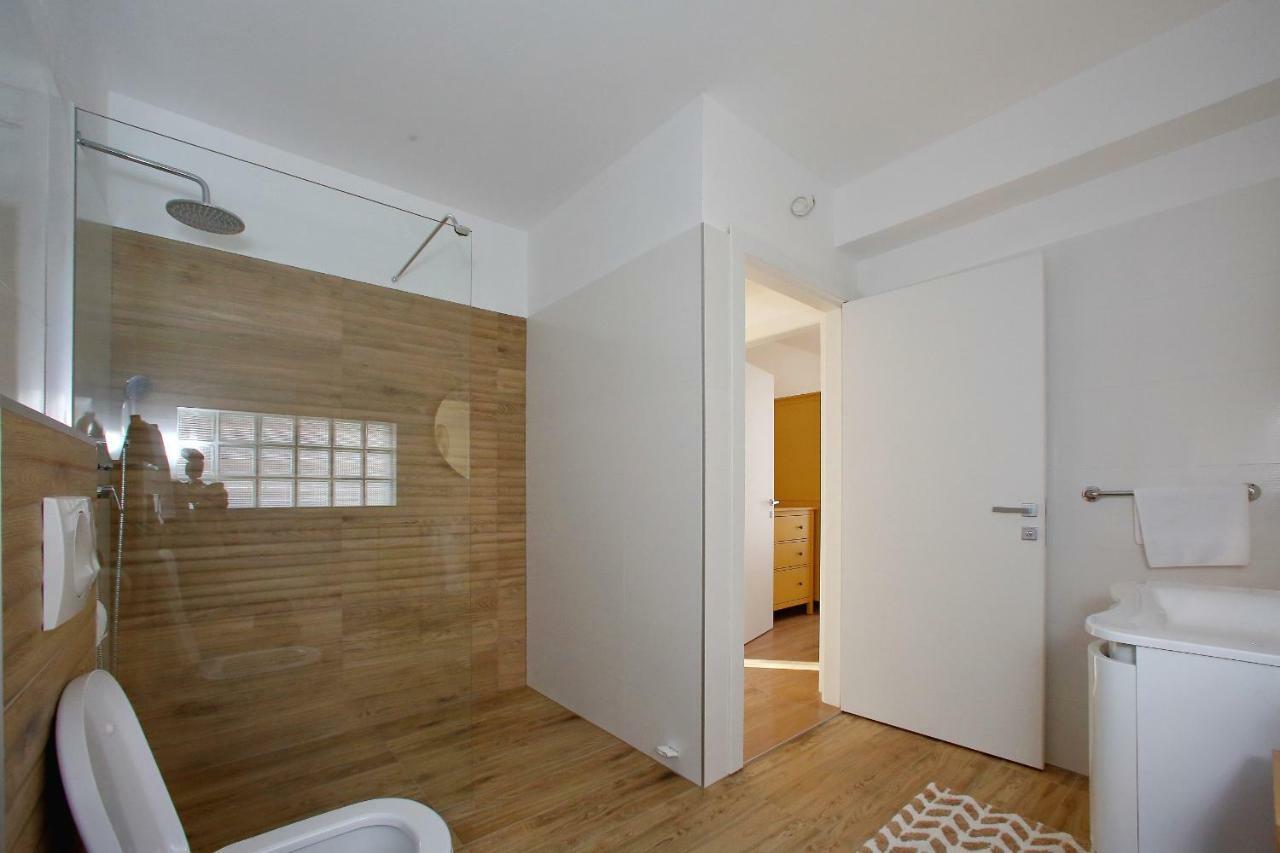 L Apartments بيبينيا المظهر الخارجي الصورة
